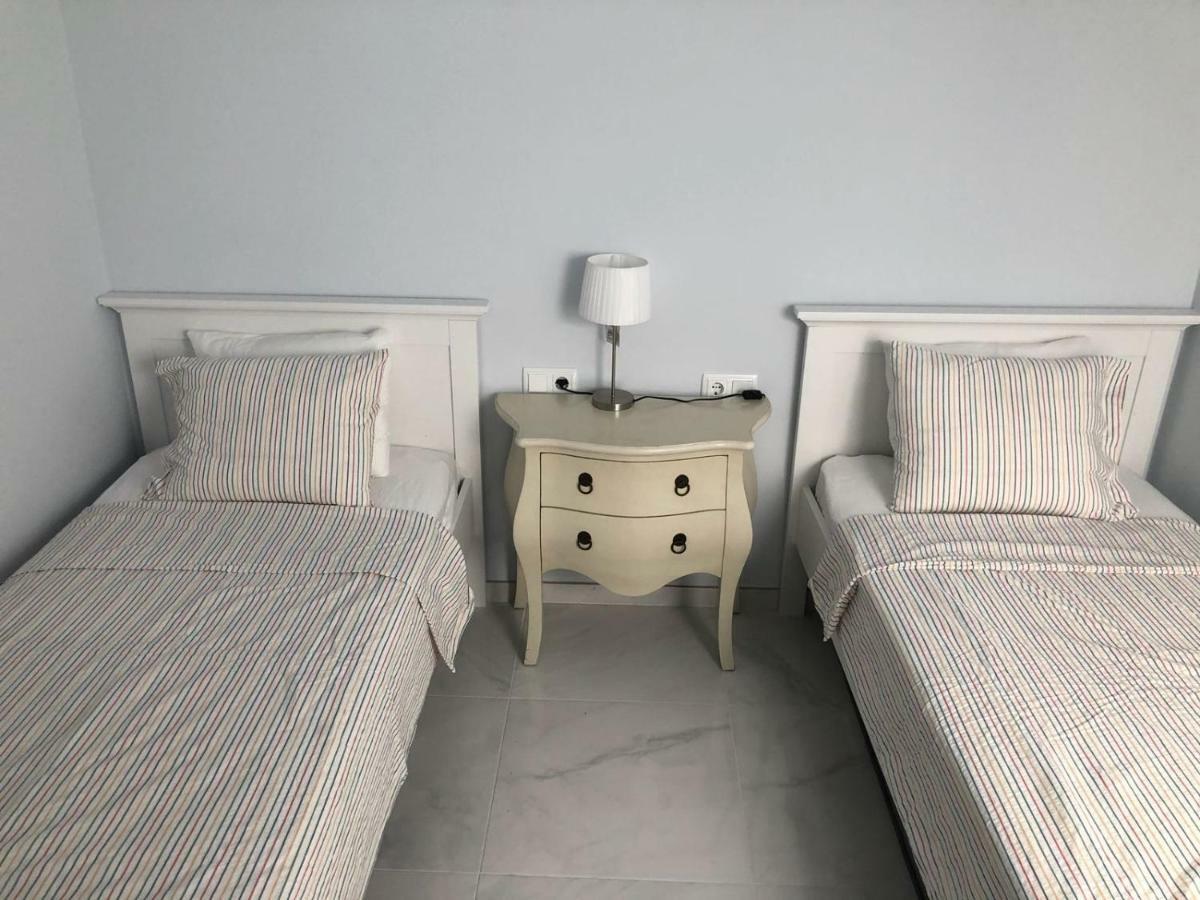 2 Bedroom Apartment In The Old Town, Close To The Beach L' Escala 外观 照片