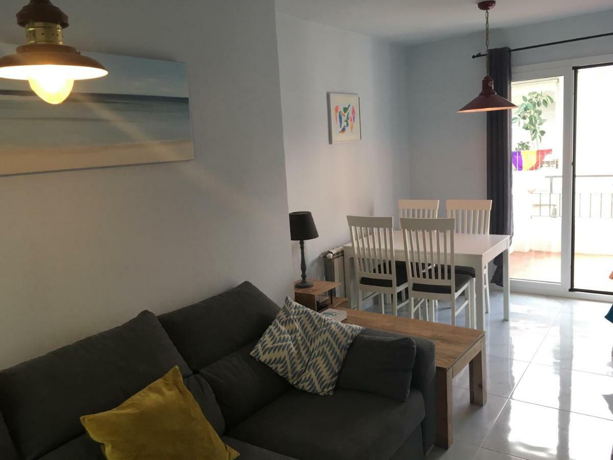 2 Bedroom Apartment In The Old Town, Close To The Beach L' Escala 外观 照片