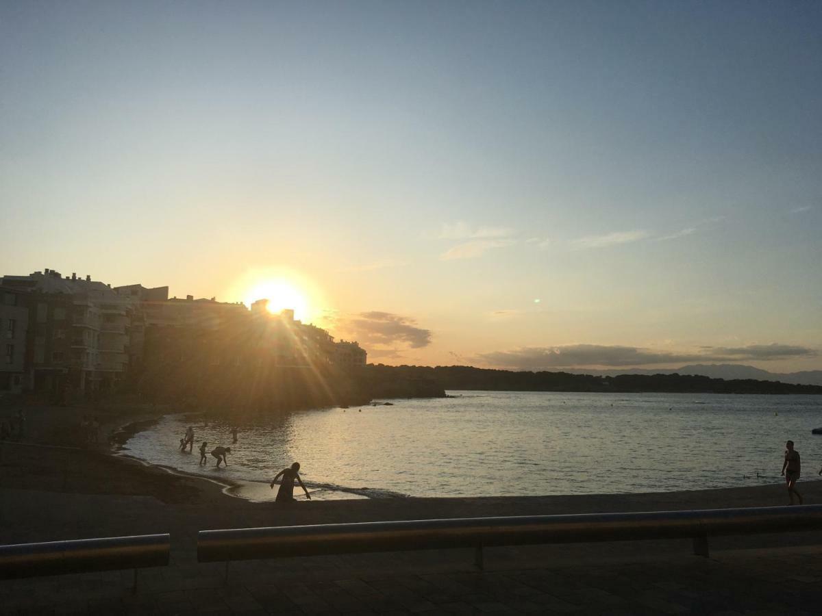 2 Bedroom Apartment In The Old Town, Close To The Beach L' Escala 外观 照片